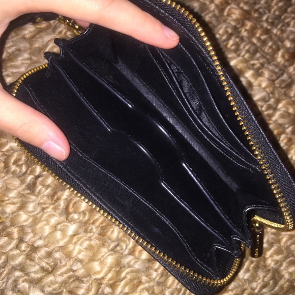 Michael Kors Wallet/Wristlet - Picture 4 of 6